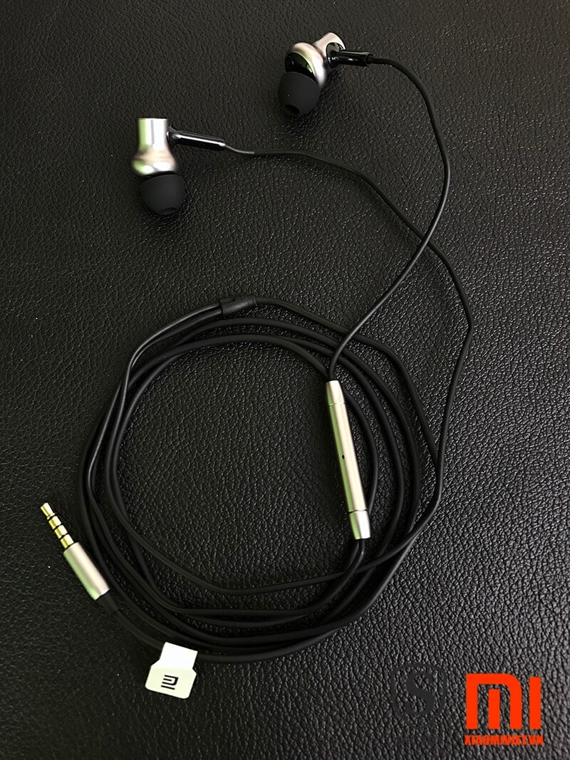 Tai Nghe Xiaomi Mi Piston Iron Pro HD Tai Nghe Xiaomi Mi Piston Iron Pro HD